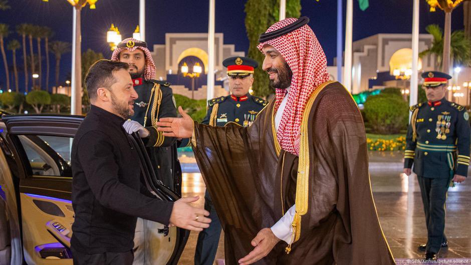 Zelensky visits Saudi Arabia 