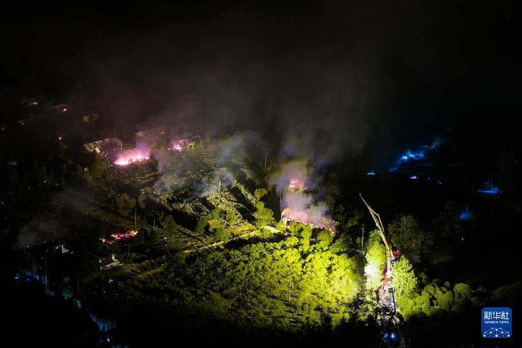 Explosion at China fireworks 